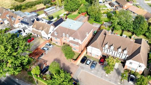 Pinewood Mews, Bond Close, Iver, SL0