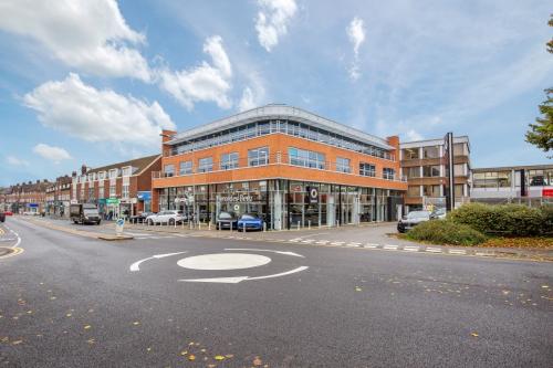 55 Station Road, Beaconsfield, HP9
