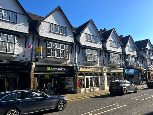 62 Packhorse Road, Gerrards Cross, SL9