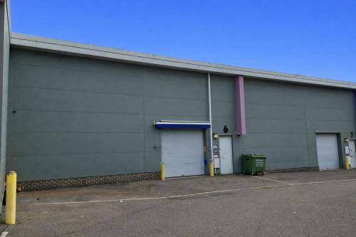 Unit 6, Dagenham Business Centre, 123 Rainham Road North, Dagenham, RM10