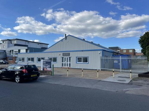 64 Victoria Road, Burgess Hill, RH15