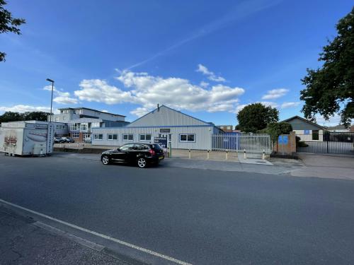 64 Victoria Road, Burgess Hill, RH15