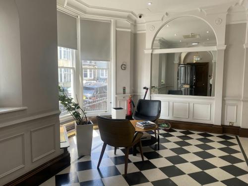 18 Olivier House, Marine Parade, Brighton, BN2