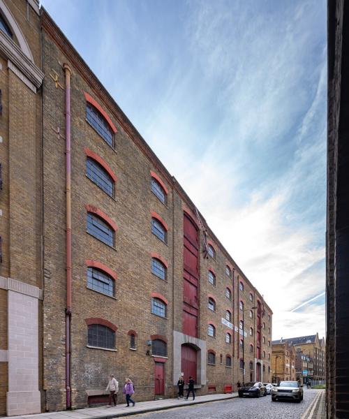 King Henrys & Phoenix Wharves, Wapping Waterfront, Wapping High Street, Wapping, London, E1W