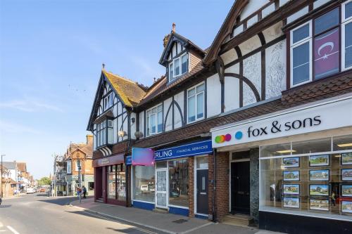 18 Station Road, Burgess Hill, RH15