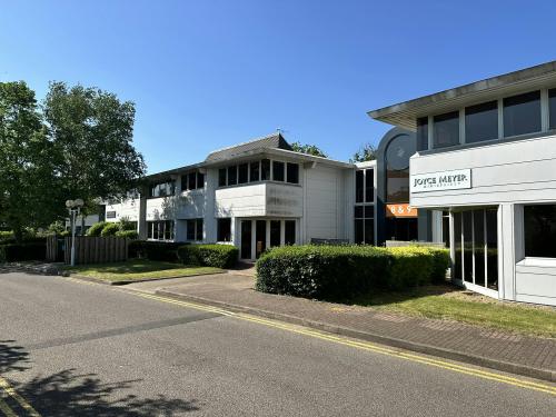 Unit 9 The Pavilions, Ruscombe Business Park, Twyford, RG10