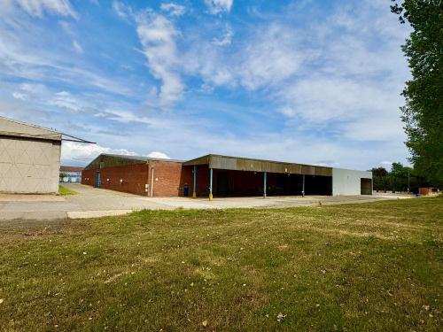 Unit 1B & Unit 5, Appletree Industrial Estate, Appletree Road, Chipping Warden, OX17