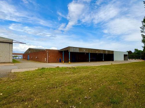 Unit 1B & Unit 5, Appletree Industrial Estate, Appletree Road, Chipping Warden, OX17