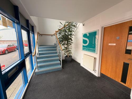 Unit 8 Foundry Court, Foundry Lane, Horsham, RH13
