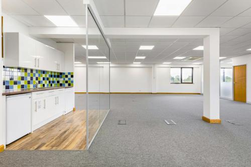 Unit 2+7, Bell Business Park, Smeaton Close, Aylesbury, HP19