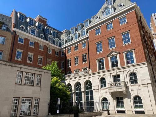 Birchin Court, 20 Birchin Lane, City, London, EC3V