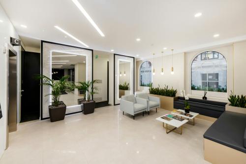 Birchin Court, 20 Birchin Lane, City, London, EC3V