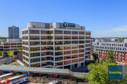 3 Newbridge Square, Swindon, SN1
