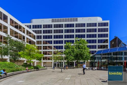 3 Newbridge Square, Swindon, SN1