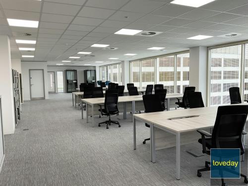 3 Newbridge Square, Swindon, SN1