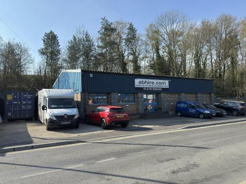 333 Connaught Road, Brookwood, Woking, GU24