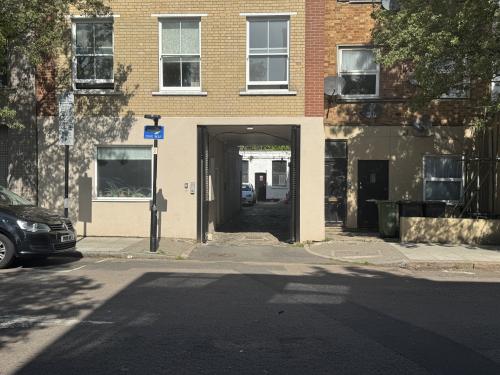 1a Hercules Street, Finsbury Park, London, N7