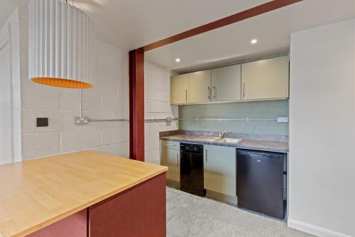 Unit 4 Atelier Court, Brooks Road, Lewes, BN7