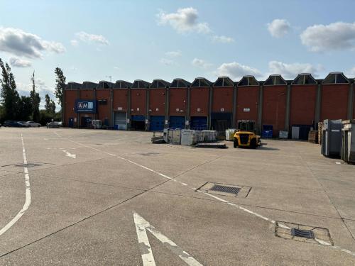 Unit 2B, Polar Park, West Drayton, UB7