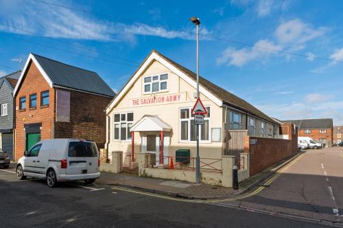 The Salvation Army, 3a Powerscourt Road, Portsmouth, PO2