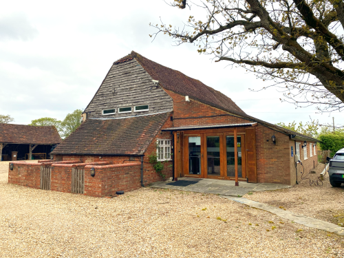 Rough Beech Farm Dowlands Lane, Smallfield, Horley, RH6