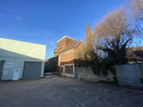 1-9 Station Road, Horley, RH6