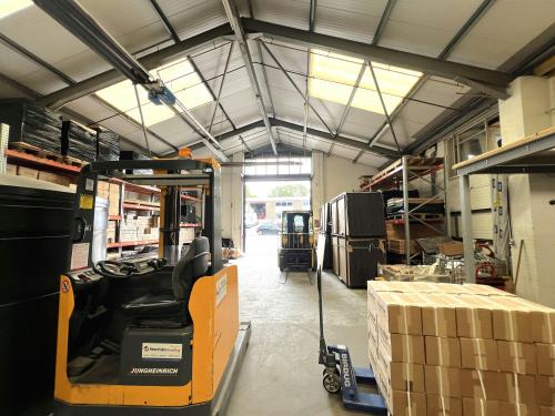 Unit T, Blatchford Road, Horsham, RH13