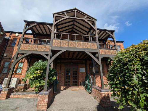 Upper Barn, 4 Hillside Road, Aldershot, GU11