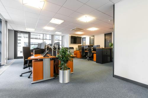 Suite 37 Beaufort Court, Canary Wharf, London, E14