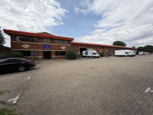 Units 5 & 6, Triangle Business Park, Quilters Way, Aylesbury, HP22