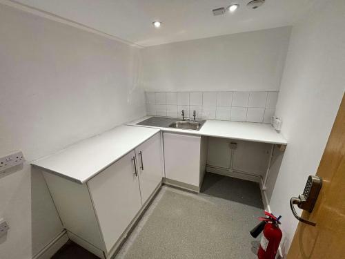 11, Farnborough Business Centre, Eelmoor Road, Farnborough, GU14
