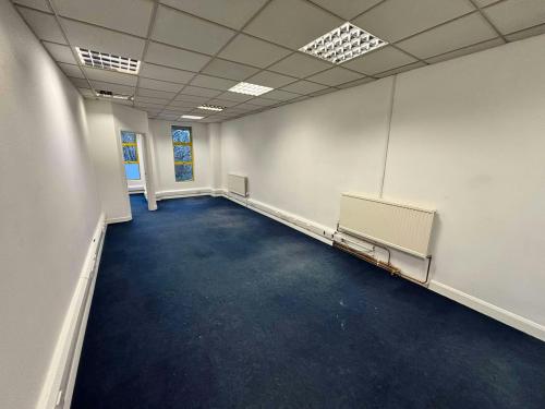 11, Farnborough Business Centre, Eelmoor Road, Farnborough, GU14
