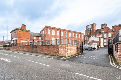Chambers Business Centre, Chapel Road, Oldham, OL8