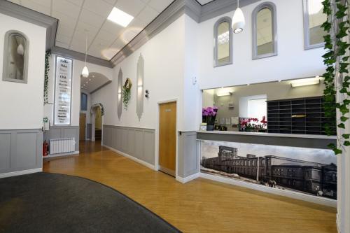 Chambers Business Centre, Chapel Road, Oldham, OL8