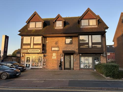 10 Hill Avenue, Amersham, HP6