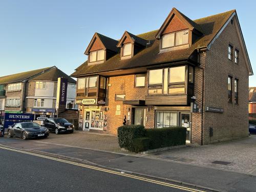 10 Hill Avenue, Amersham, HP6