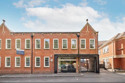 Summit House, Waterloo Lane, Chelmsford, CM1