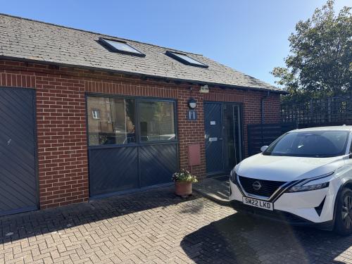 Unit 10, City Business Centre, Basin Road, Chichester, PO19