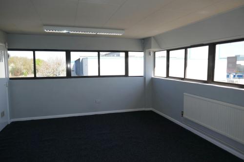 Unit 11, Harolds Road, Harlow, CM19