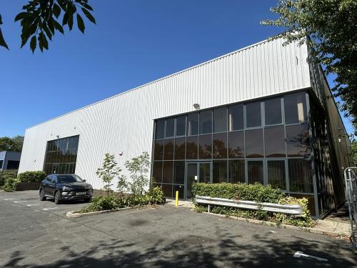 Units 1 & 2, Kiln Farm Trading Estate, Brunleys, Milton Keynes, MK11