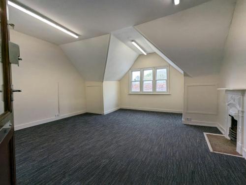 14 High Street, Bramley, GU5