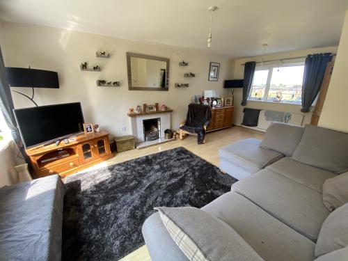 The Lodge, Holland Road, Spanby, Sleaford, NG34