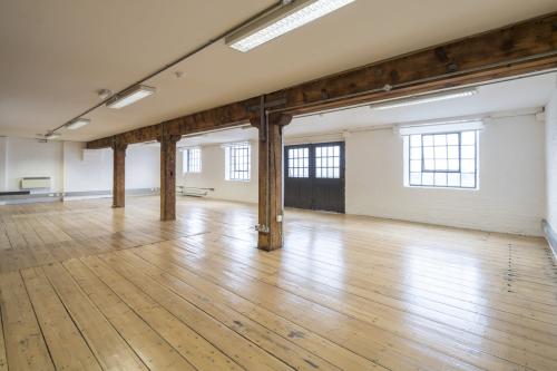 Metropolitan Wharf, Wapping, London, E1W
