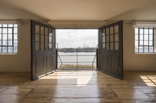 Metropolitan Wharf, Wapping, London, E1W