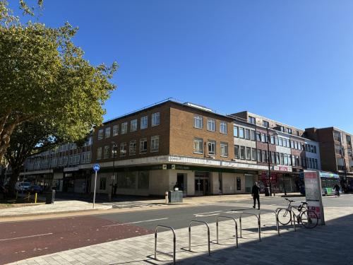 1-5, The Broadway, Crawley, RH10
