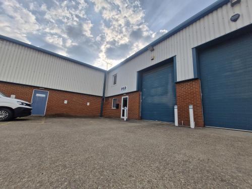 Unit 4 Westlink, Belbins Business Park, Cupernham Lane, Romsey, SO51