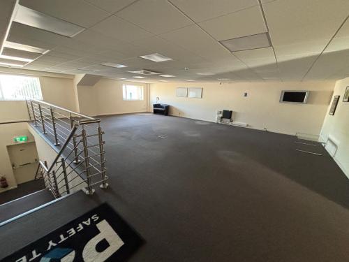 Unit 4 Westlink, Belbins Business Park, Cupernham Lane, Romsey, SO51