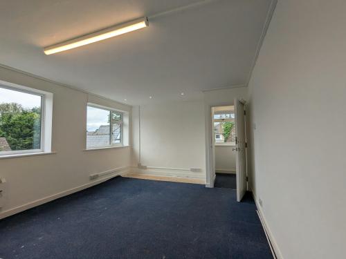 35A High Street, Bookham Leatherhead, KT23