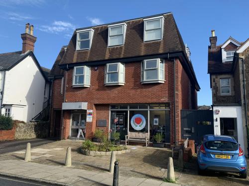 35 Lavant Street, Petersfield, GU32