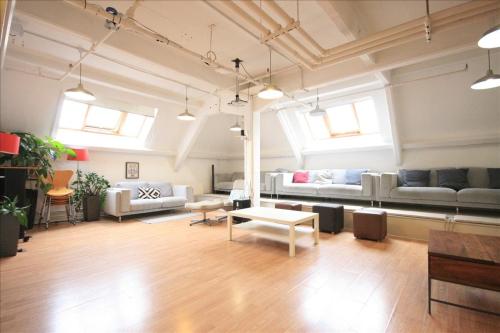 12-18 Hoxton Street, Shoreditch, London, N1